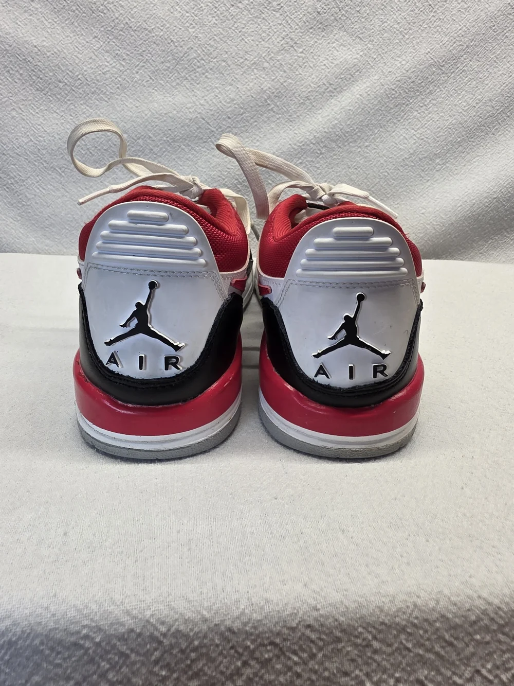 Nike Kids' White, Black & Red Low-Top Sneaker Air Jordan Legacy 312 Low